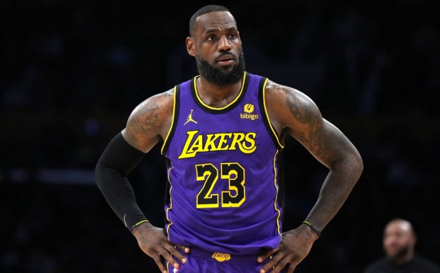 LeBron James Takes Social Media Hiatus Over Negative Sports Coverage