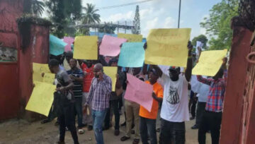 Protest Erupts at Cross River PDP Secretariat Over Ousted Chairman